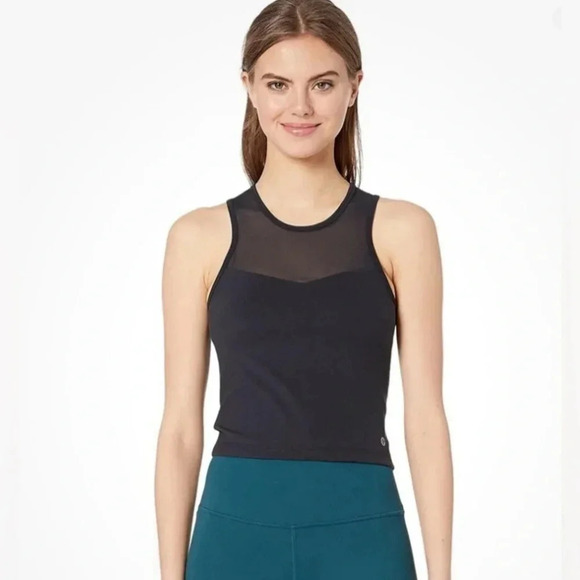 Manduka Black Solite Crop Top Women's size XS? 14.5” ptp with stretch - Picture 1 of 8